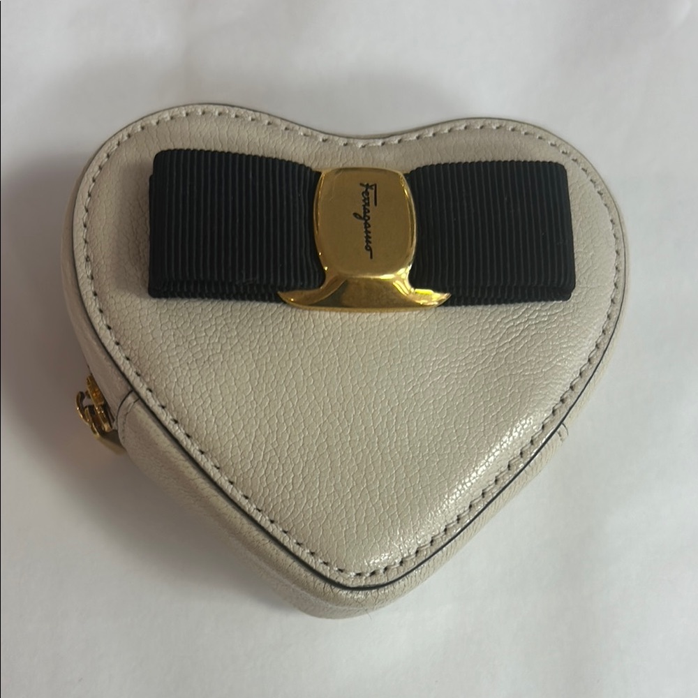 Salvatore Ferragamo Cream Leather Accessory